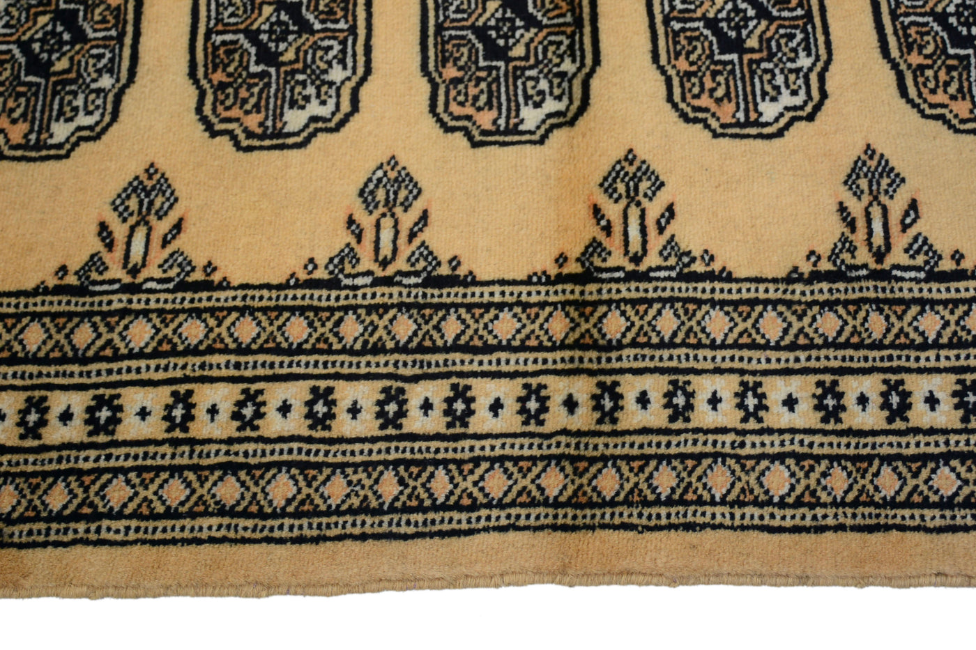 Bukhara Persian Rug, 65 x 99 cm