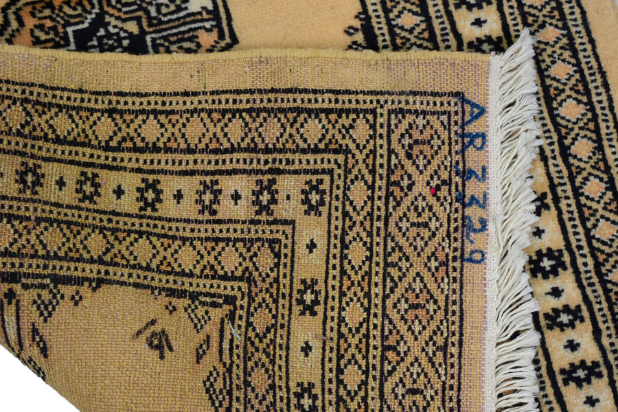 Bukhara Persian Rug, 65 x 99 cm