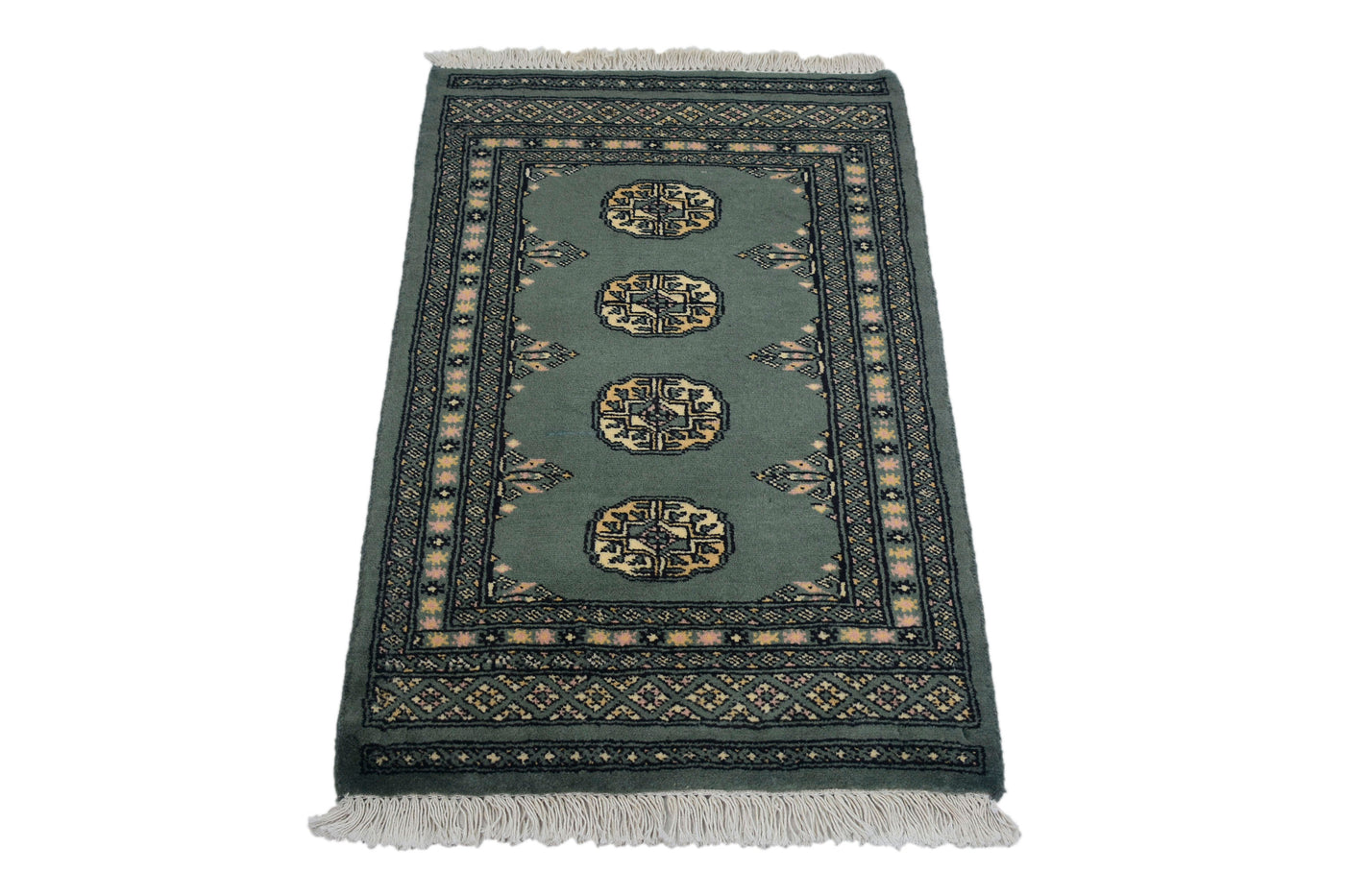 Bukhara Persian Rug – Emerald Medallion