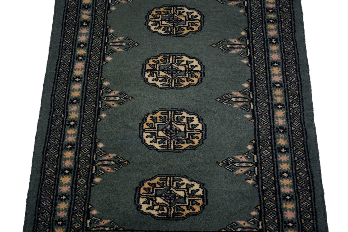 Bukhara Persian Rug – Emerald Medallion