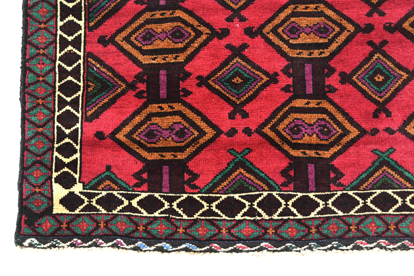 Baluchi Persian Rug – Ember Medallion