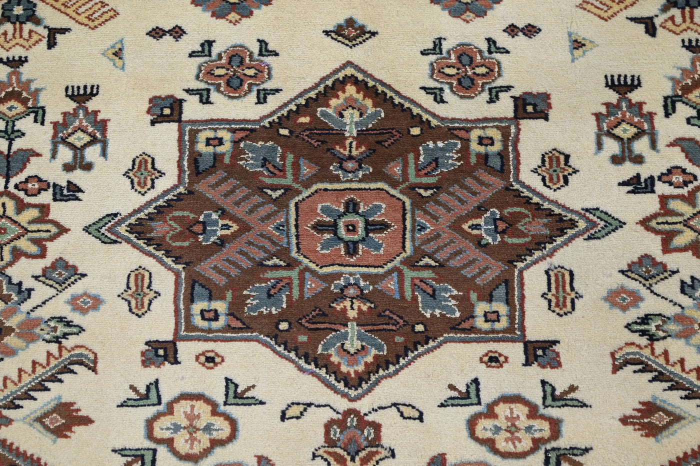 Bukhara Persian Rug – Oatmeal Diamond