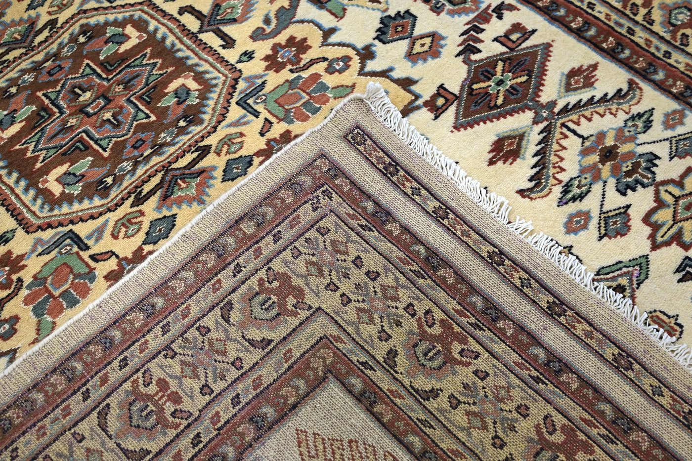 Bukhara Persian Rug – Oatmeal Diamond