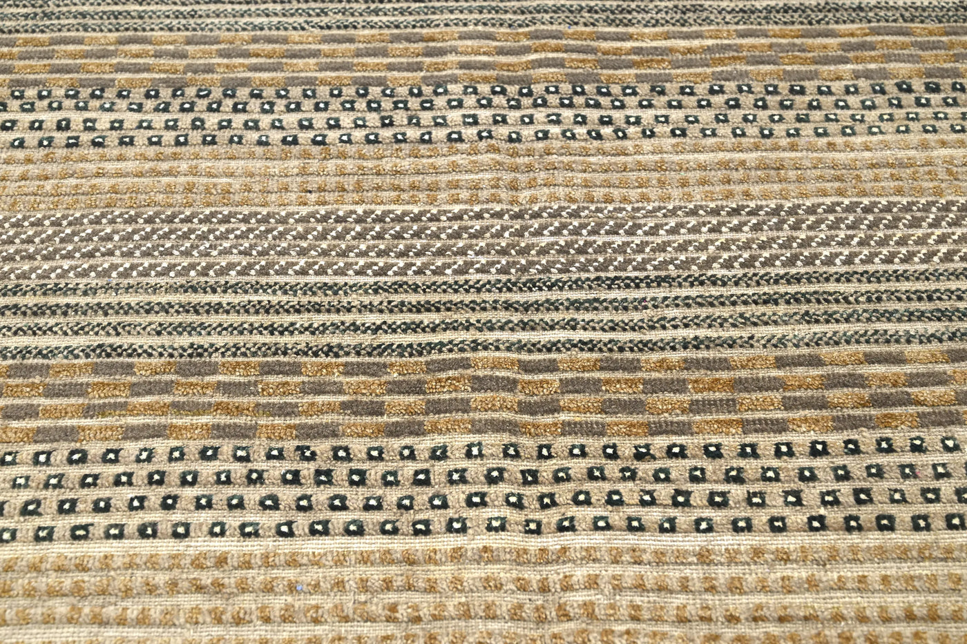 Gabbeh Persian Rug – Parchment Cadence