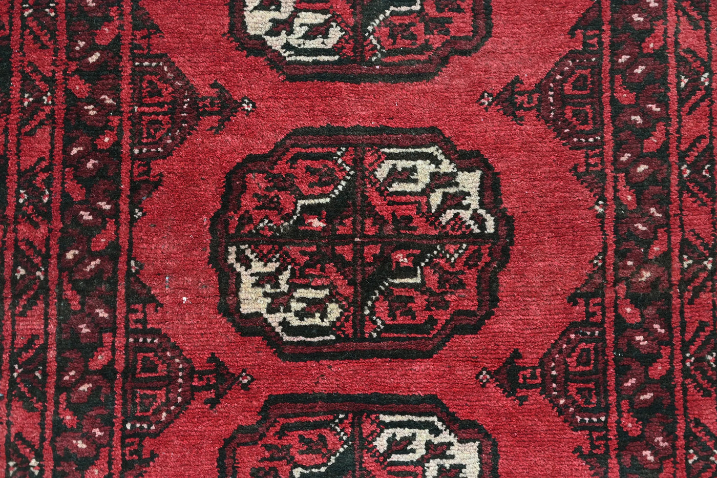 Khal Mohammadi Afghan Runner – Ember Horizon