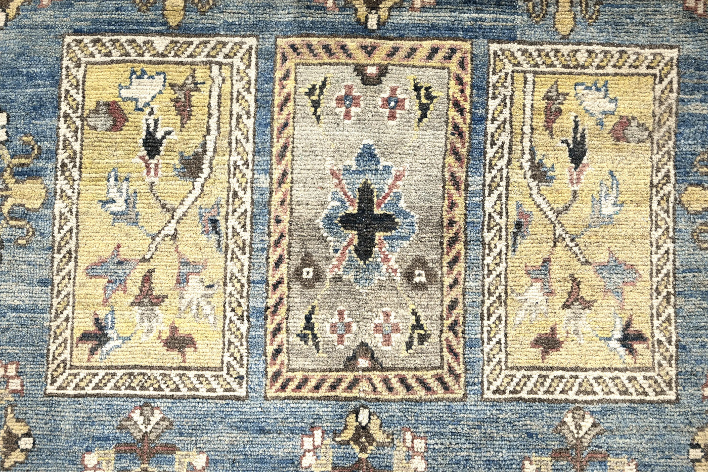 Khorjin Afghan Rug – Pebble Frame