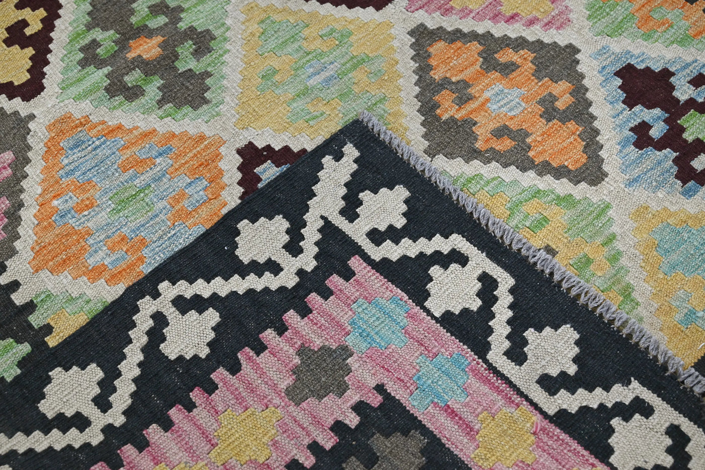 Kilim Afghan Rug – Dove Medallion