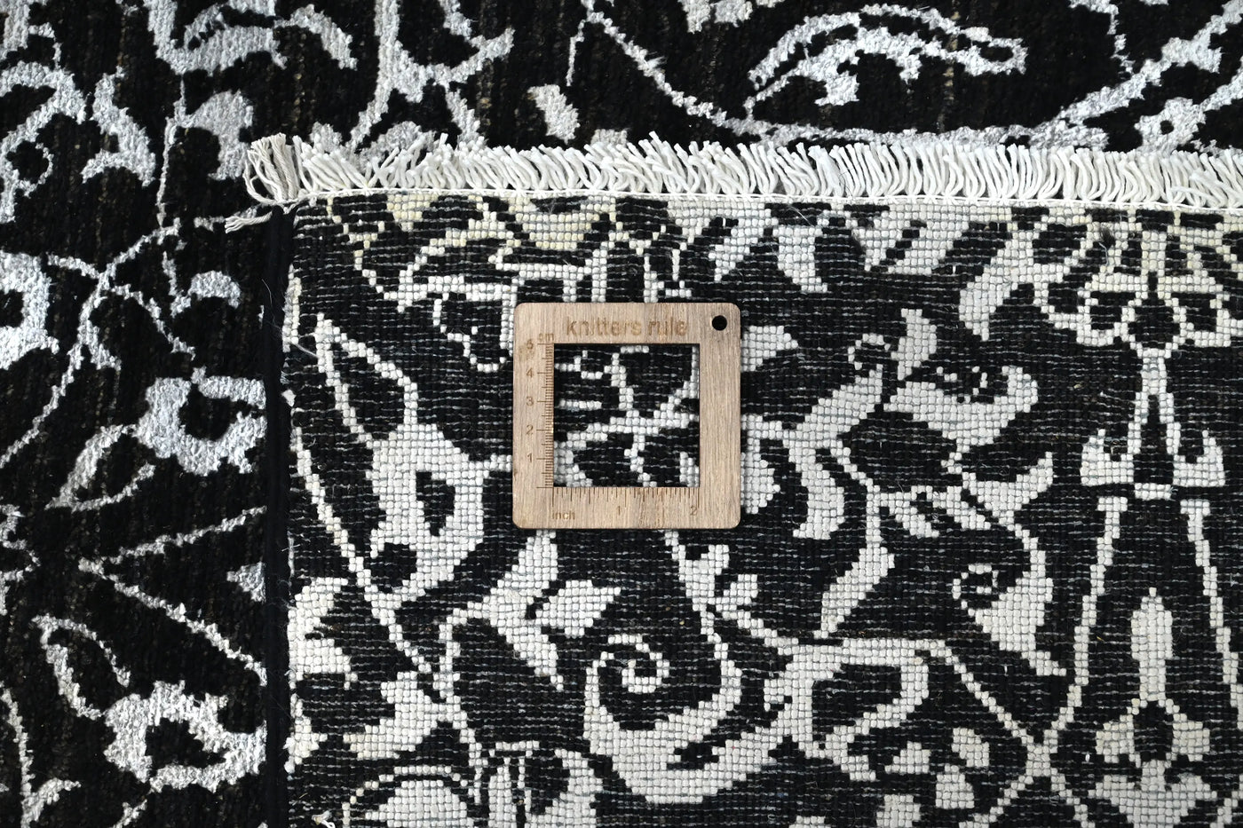 Modern Abstract Rug – Pebble Mirage
