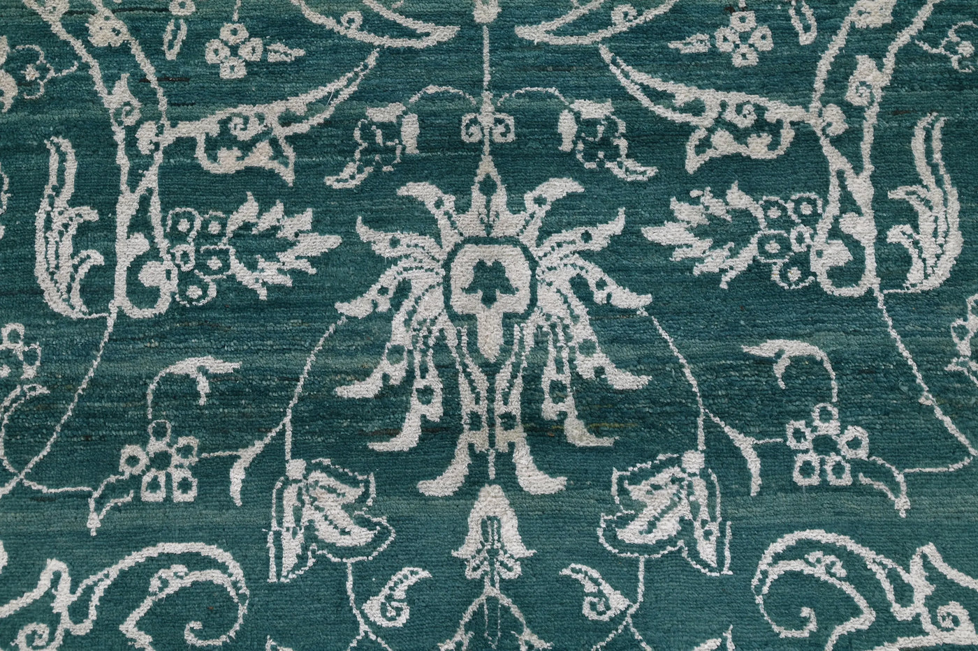 Modern Abstract Rug – Indigo Silhouette