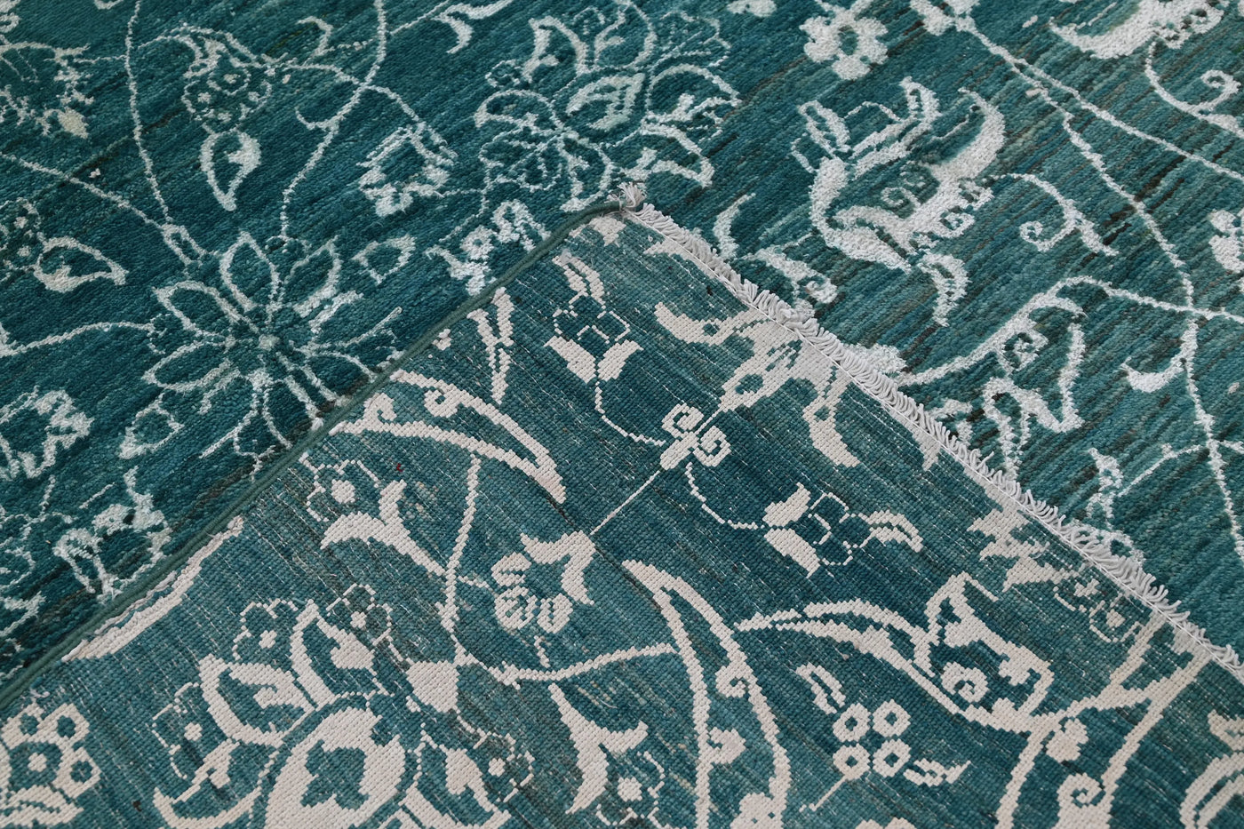 Modern Abstract Rug – Indigo Silhouette