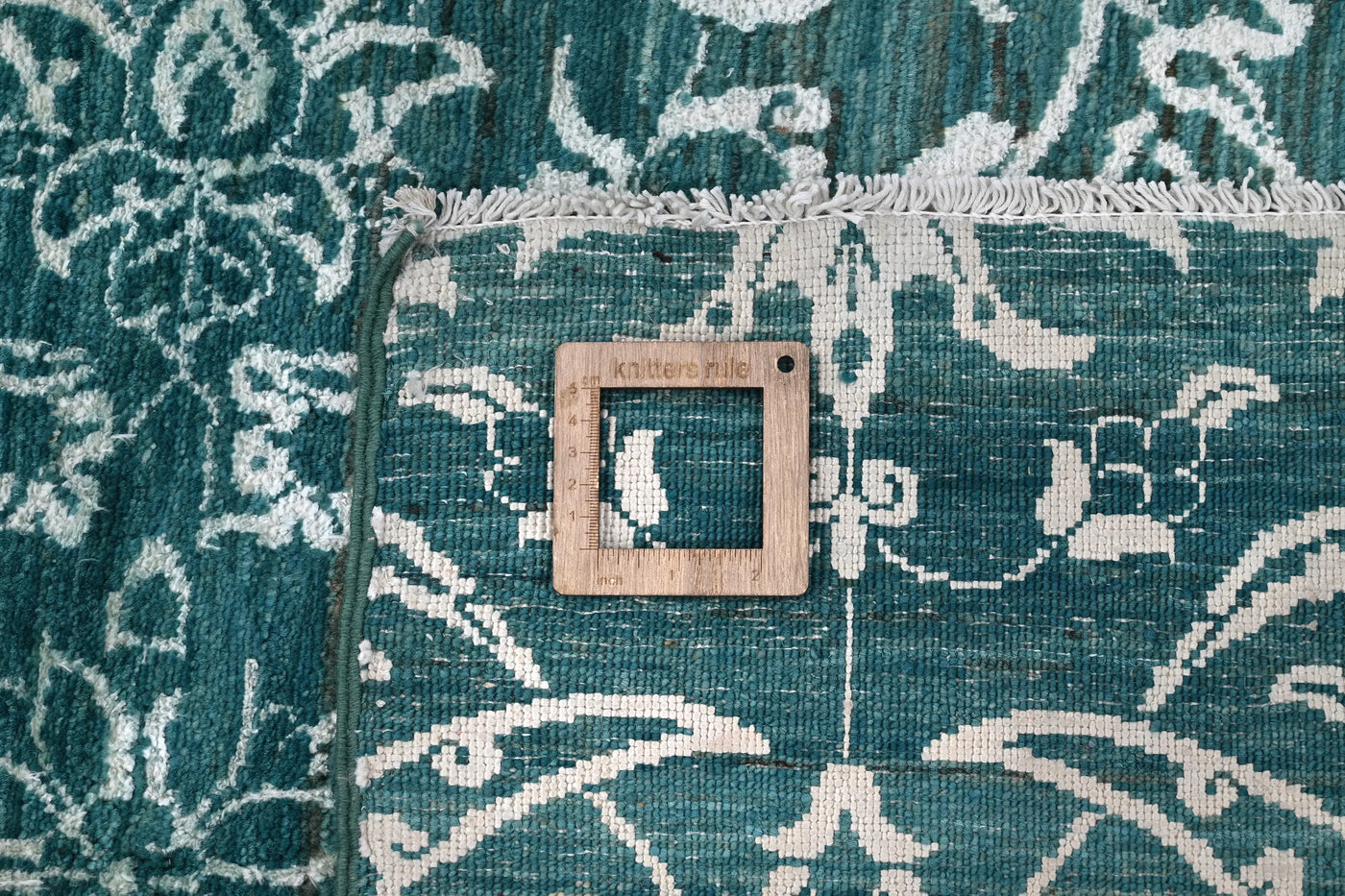 Modern Abstract Rug – Indigo Silhouette