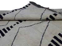 Hand Knotted Moroccan Style Rug, 195 x 314 cm