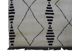 Hand Knotted Moroccan Style Rug, 195 x 314 cm