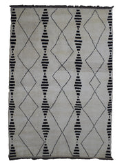 Hand Knotted Moroccan Style Rug, 195 x 314 cm