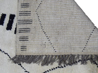 Hand Knotted Moroccan Style Rug, 195 x 314 cm