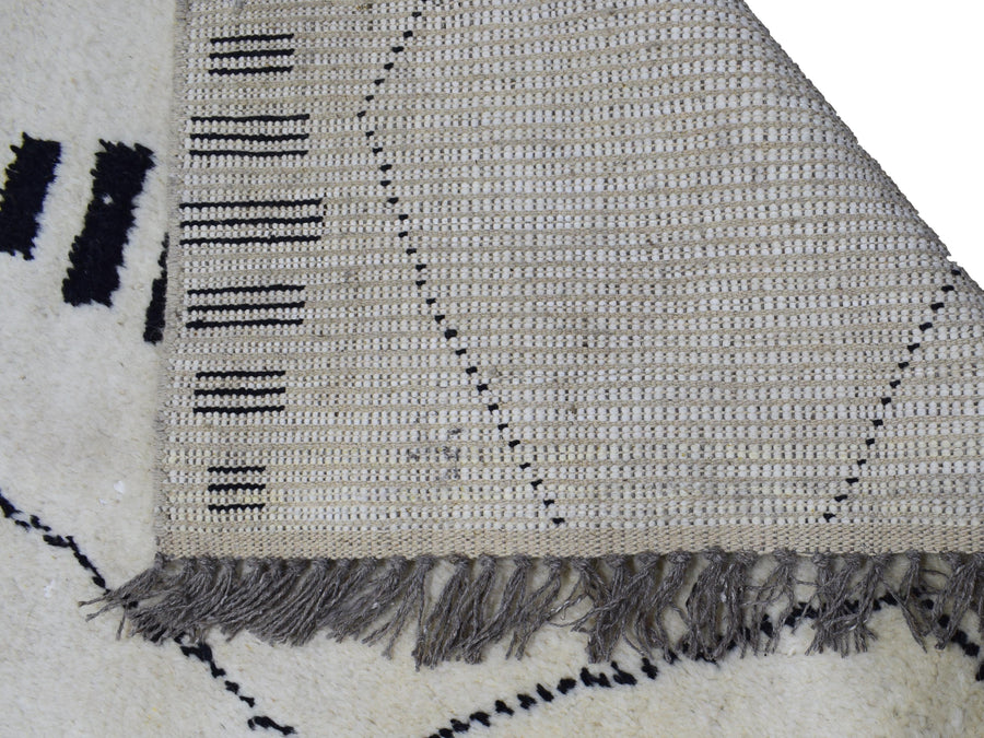 Hand Knotted Moroccan Style Rug, 195 x 314 cm