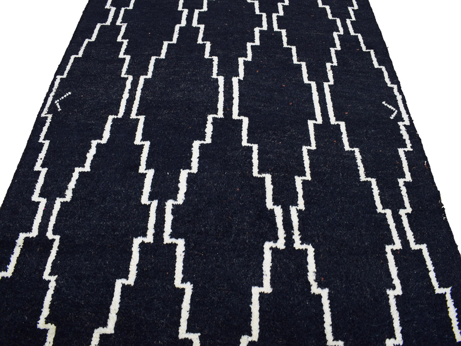 Hand Knotted Moroccan Style Rug, 153 x 263 cm