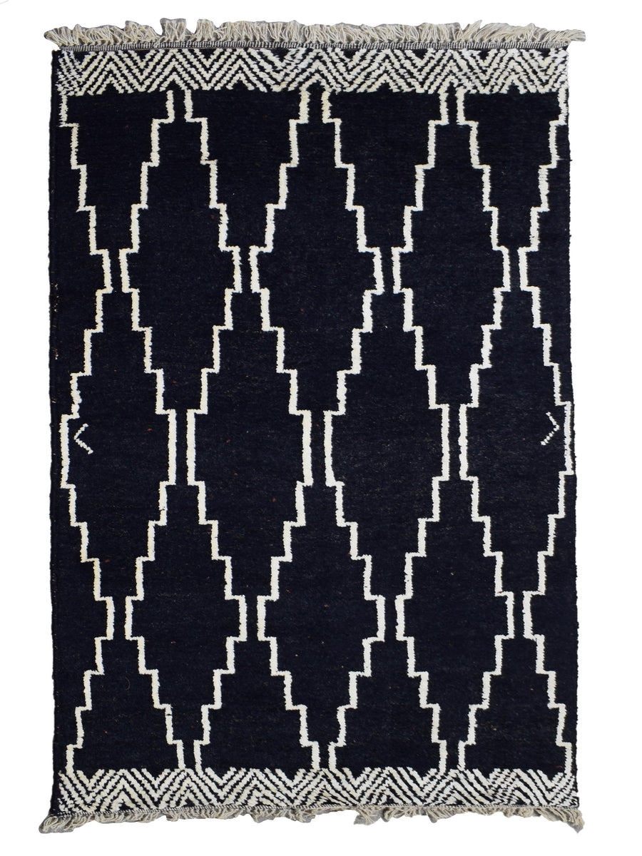 Hand Knotted Moroccan Style Rug, 153 x 263 cm
