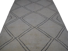Hand Knotted Moroccan Style Rug, 198 x 314 cm