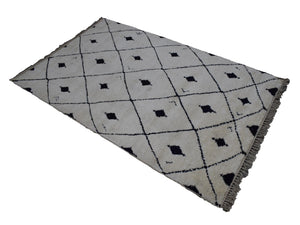 Hand Knotted Moroccan Style Rug, 149 x 250 cm