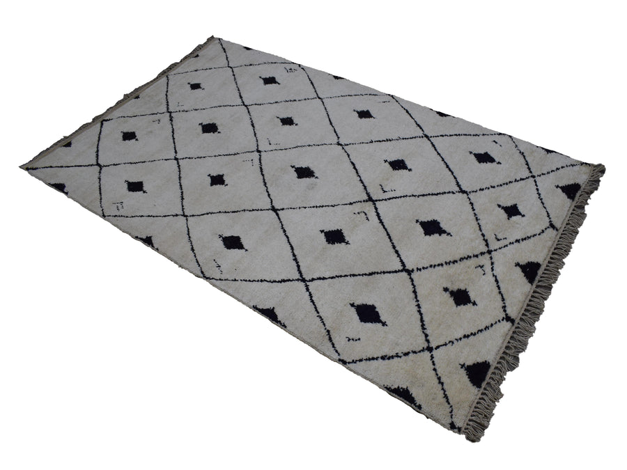Hand Knotted Moroccan Style Rug, 149 x 250 cm