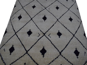 Hand Knotted Moroccan Style Rug, 149 x 250 cm