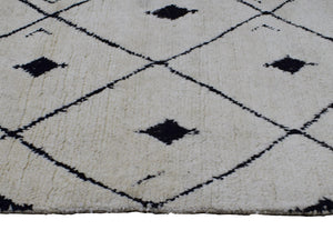 Hand Knotted Moroccan Style Rug, 149 x 250 cm