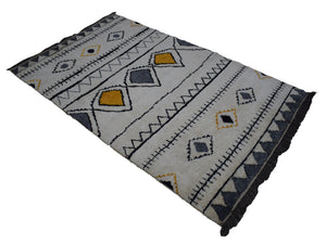 Hand Knotted Moroccan Style Rug, 152 x 268 cm