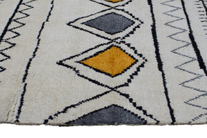 Hand Knotted Moroccan Style Rug, 152 x 268 cm