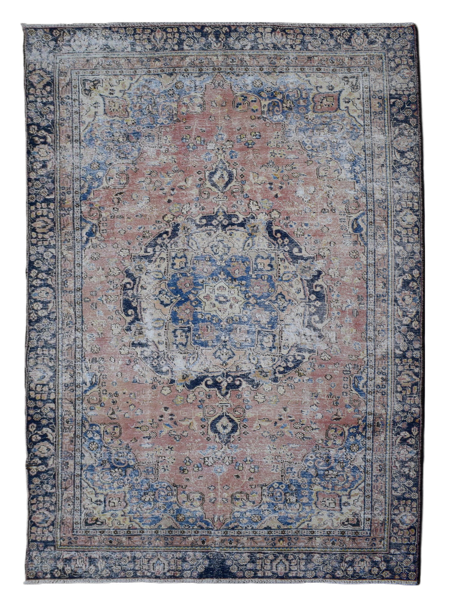 DISTRESSED Vintage Persian Rug, 175 x 274 cm