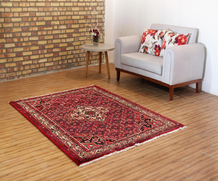 Hand Knotted Vintage Hamadan Persian Rug, 160 x 210 cm full rug view