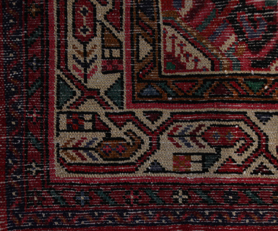 Hand Knotted Vintage Hamadan Persian Rug, 160 x 207 cm corner detail