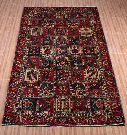 Bakhtiari Persian Rug, 150 x 255 cm
