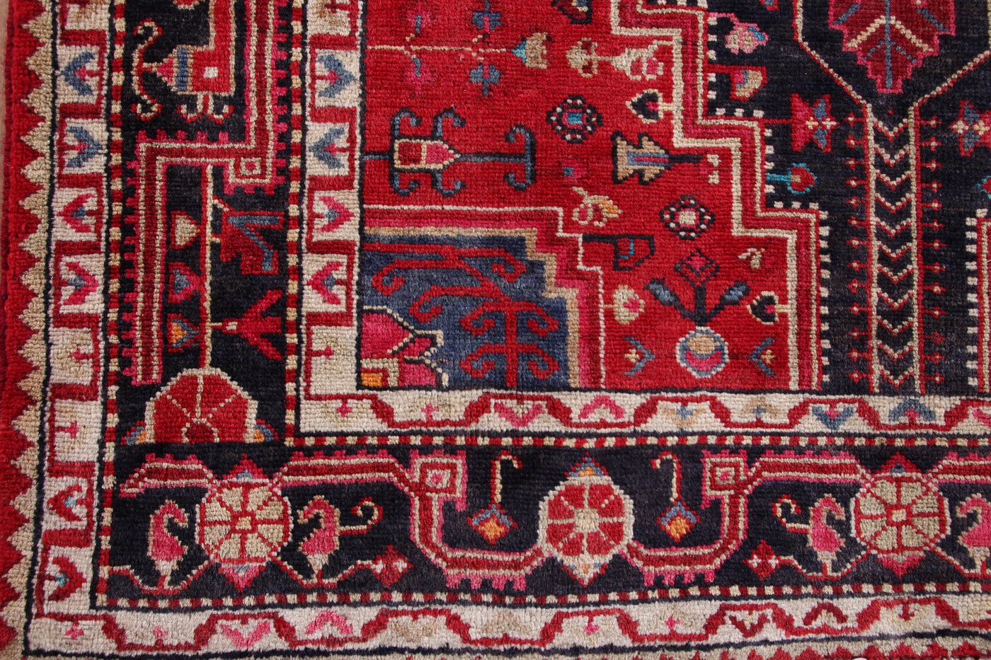 Vintage Tuyserkan Persian Rug – Carmine Trellis
