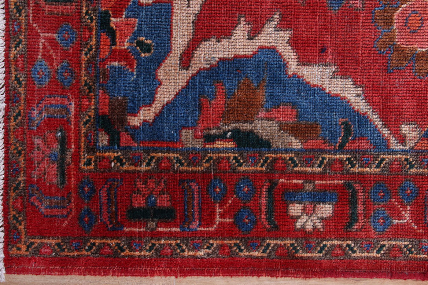 Vintage Lori Persian Rug – Claret Aura