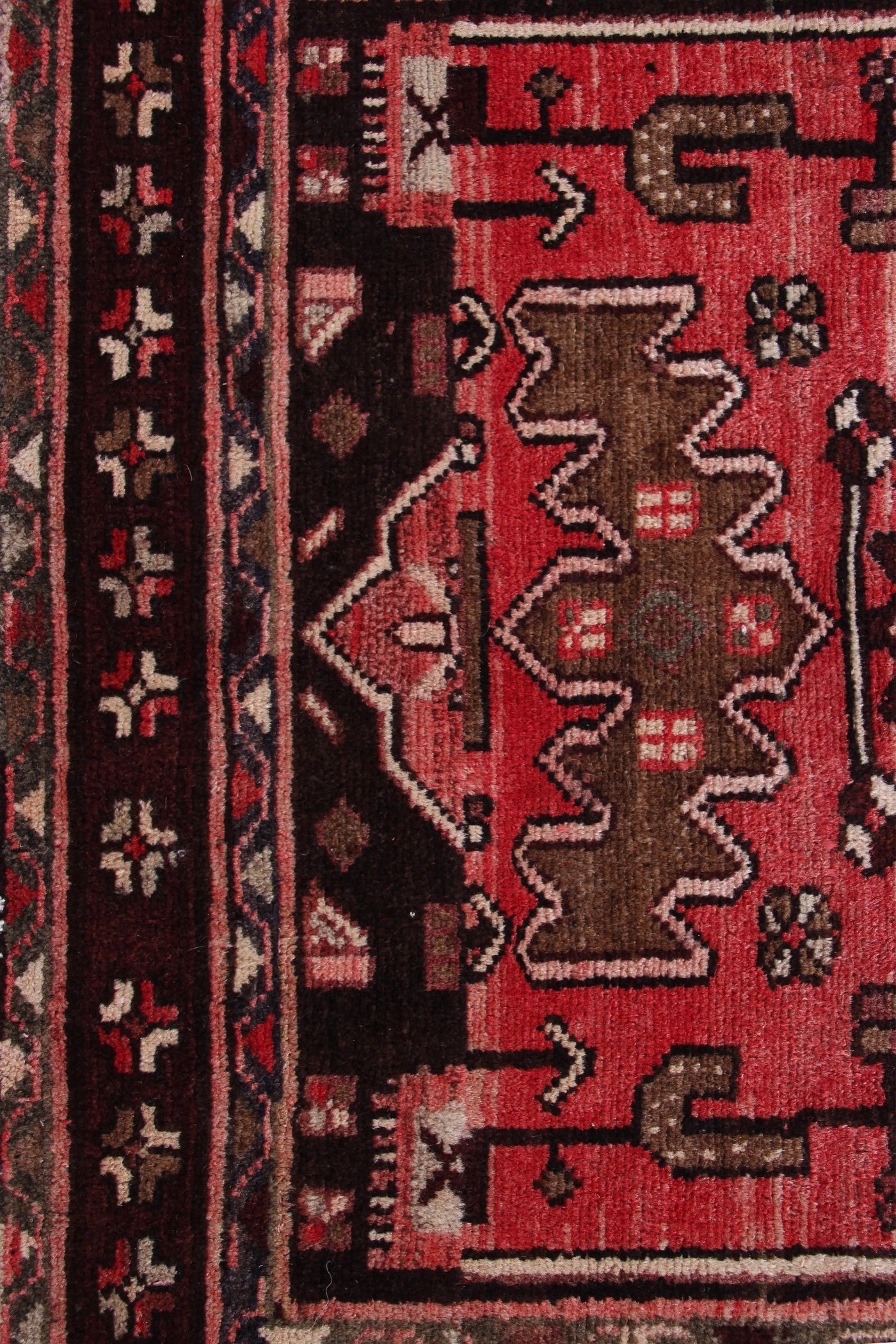 Vintage Zanjan Persian Rug – Sangria Labyrinth