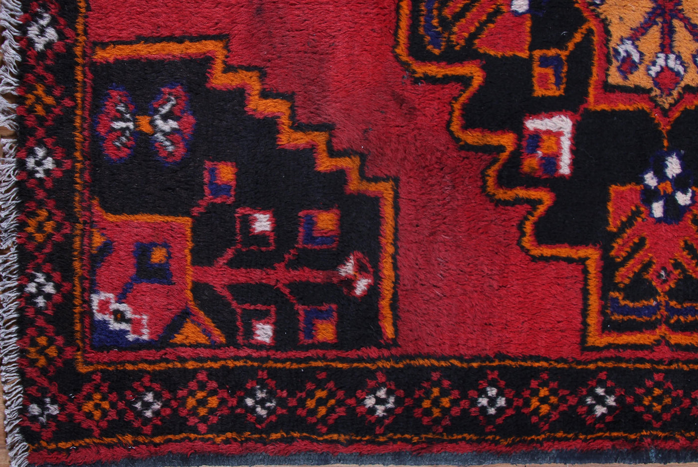 Vintage Ferdos Persian Rug – Ivory Whisper