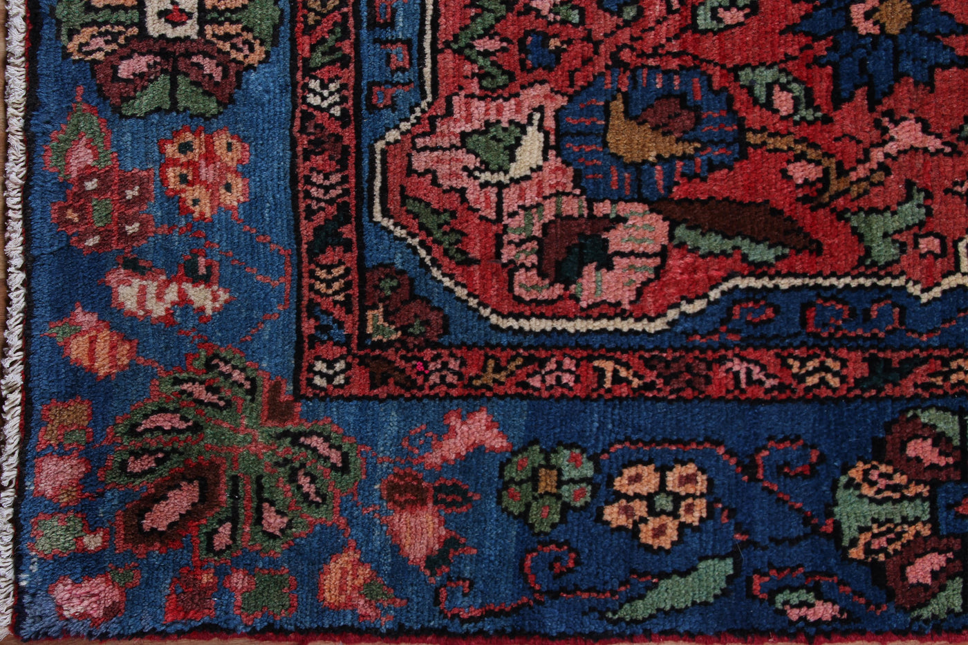 Vintage Nahavand Persian Rug – Vermilion Diamond