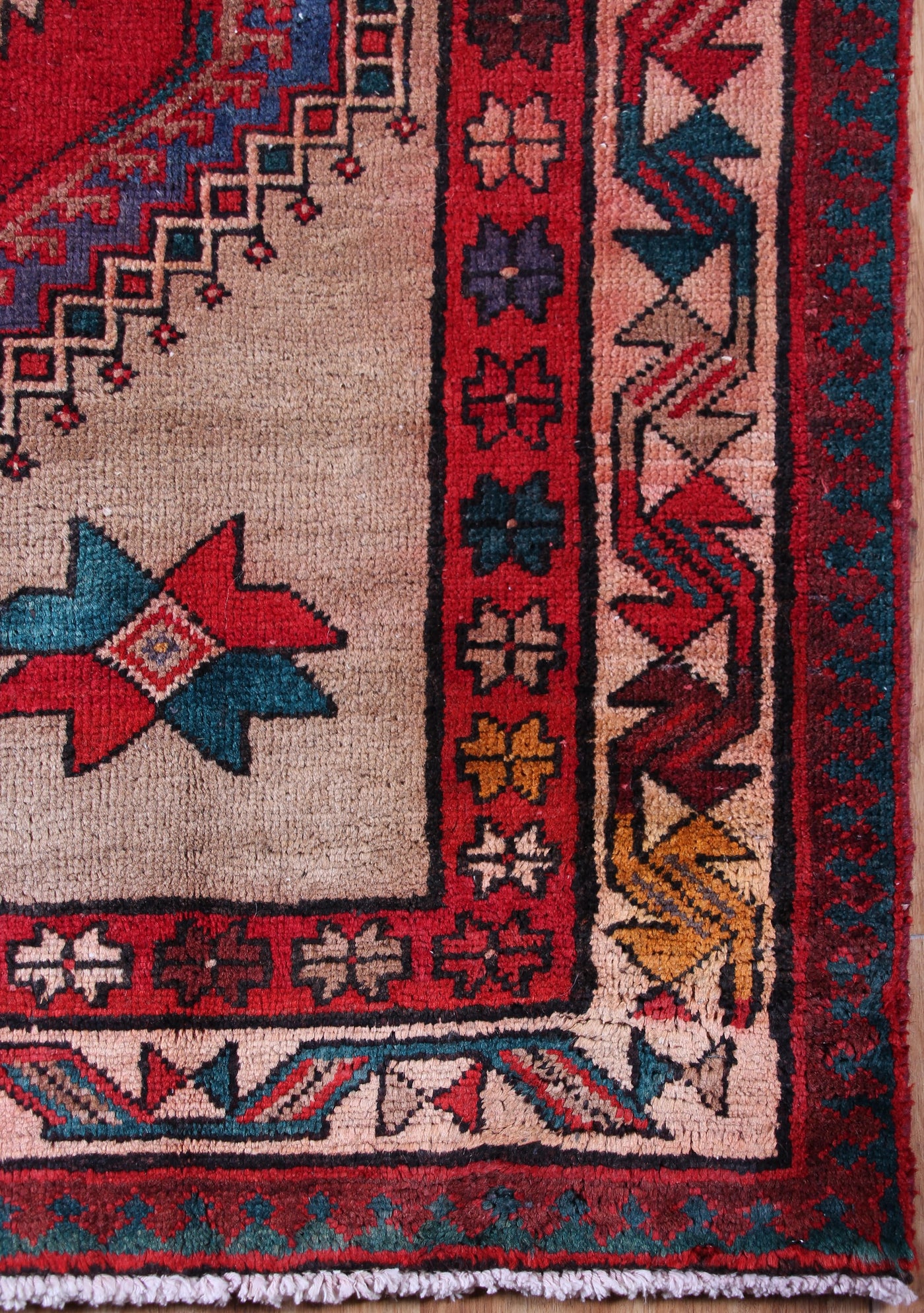 Vintage Ardabil Persian Rug – Sand Emblem