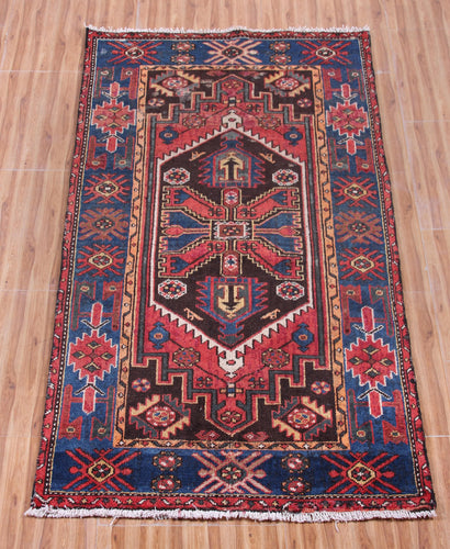 Zanjan Persian Rug, 110 x 197 cm
