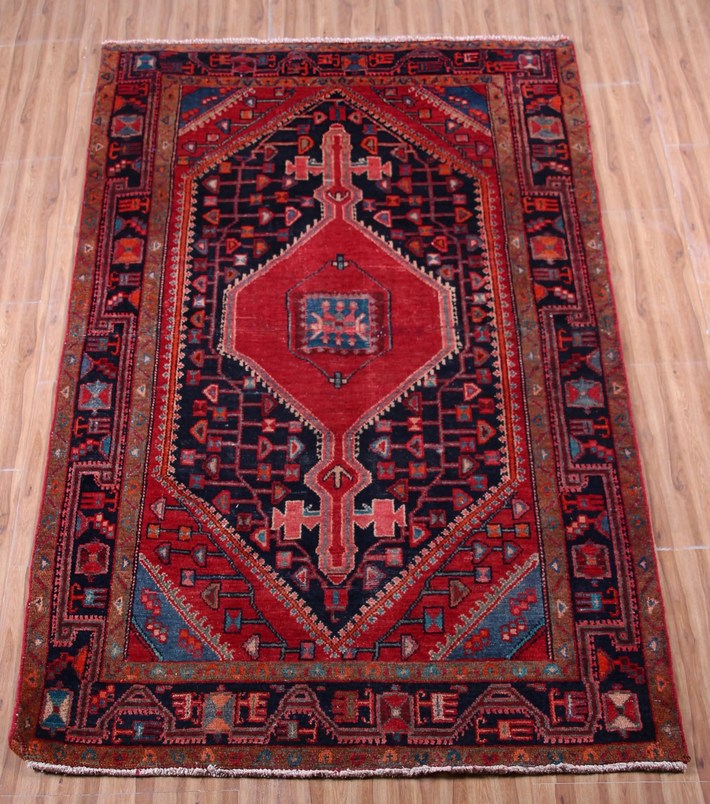 Vintage Tuyserkan Persian Rug – Graphite Matrix