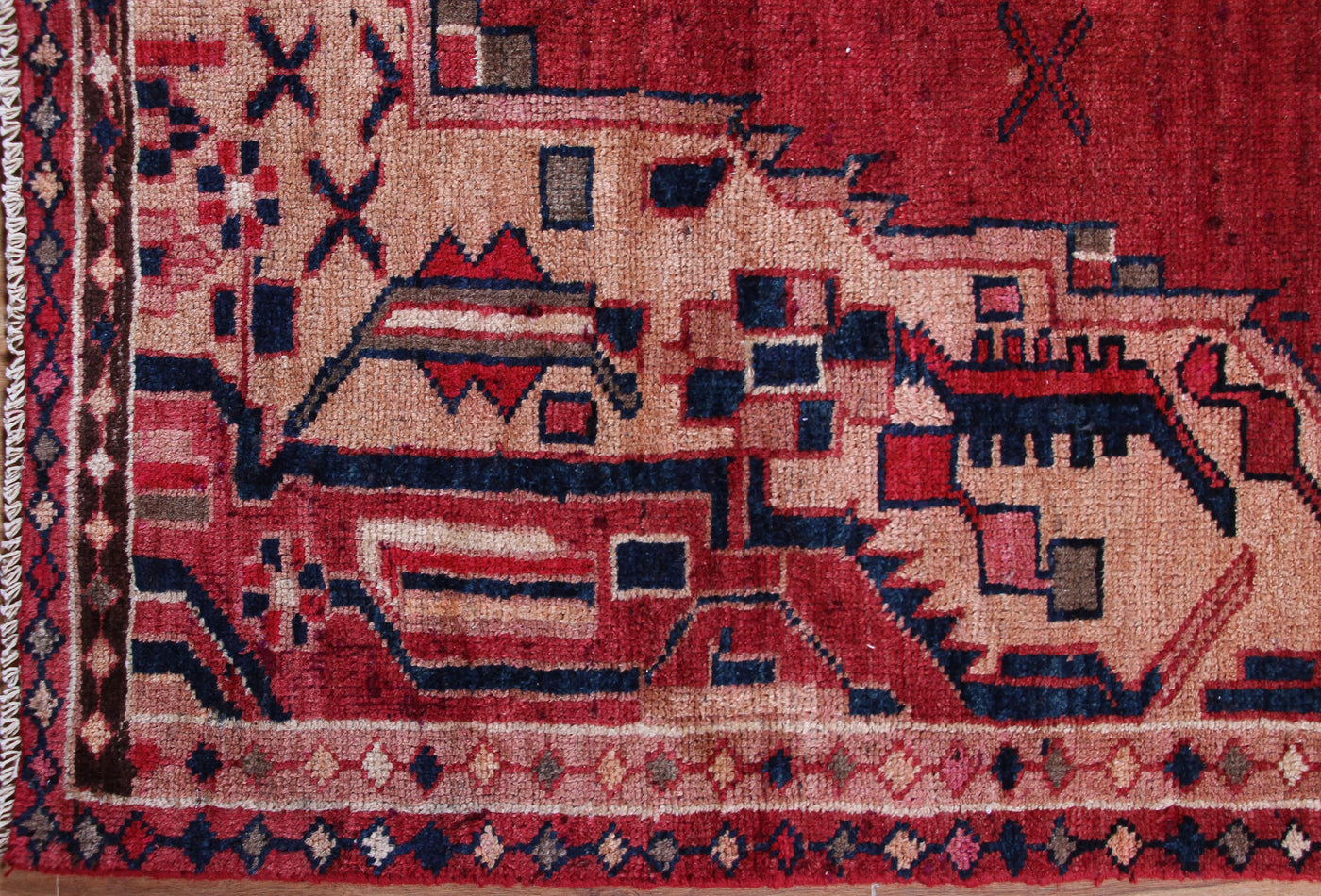 Vintage Lori Persian Rug – Scarlet Panel