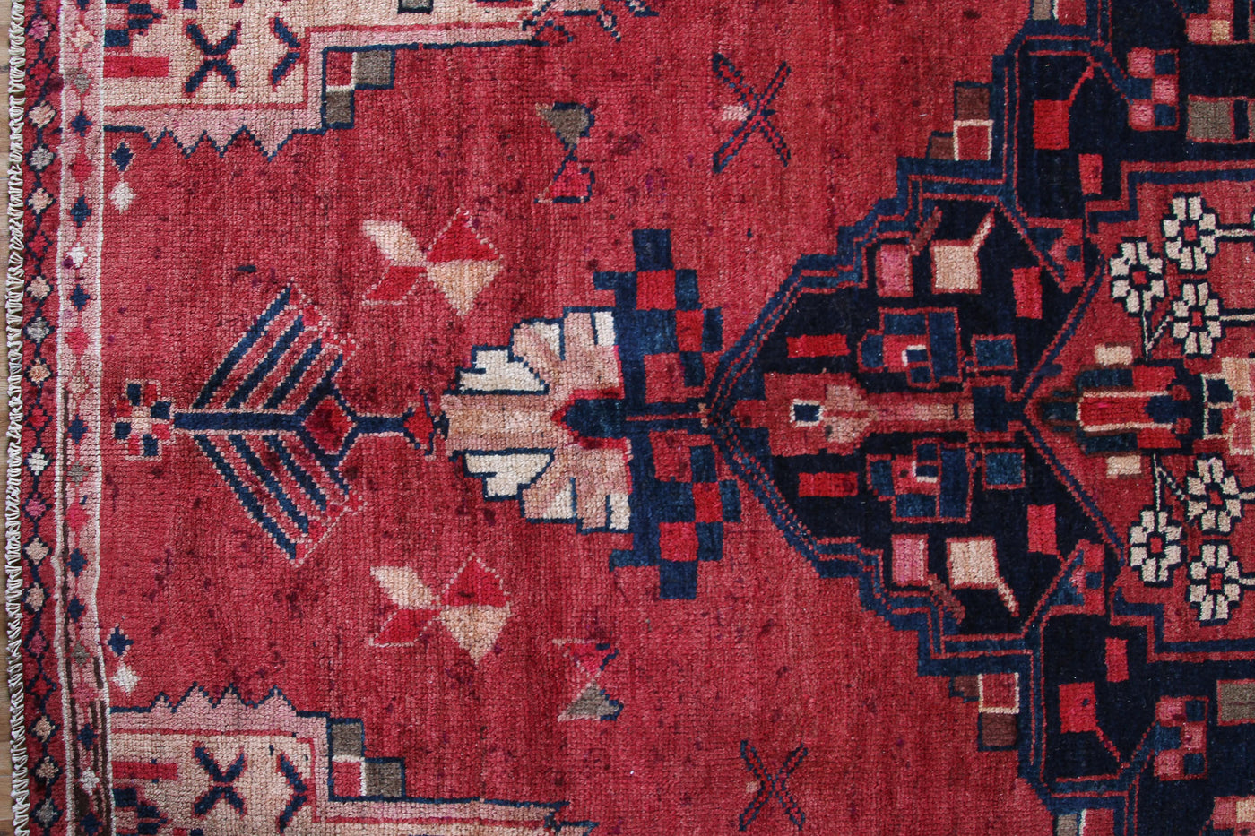 Vintage Lori Persian Rug – Scarlet Panel