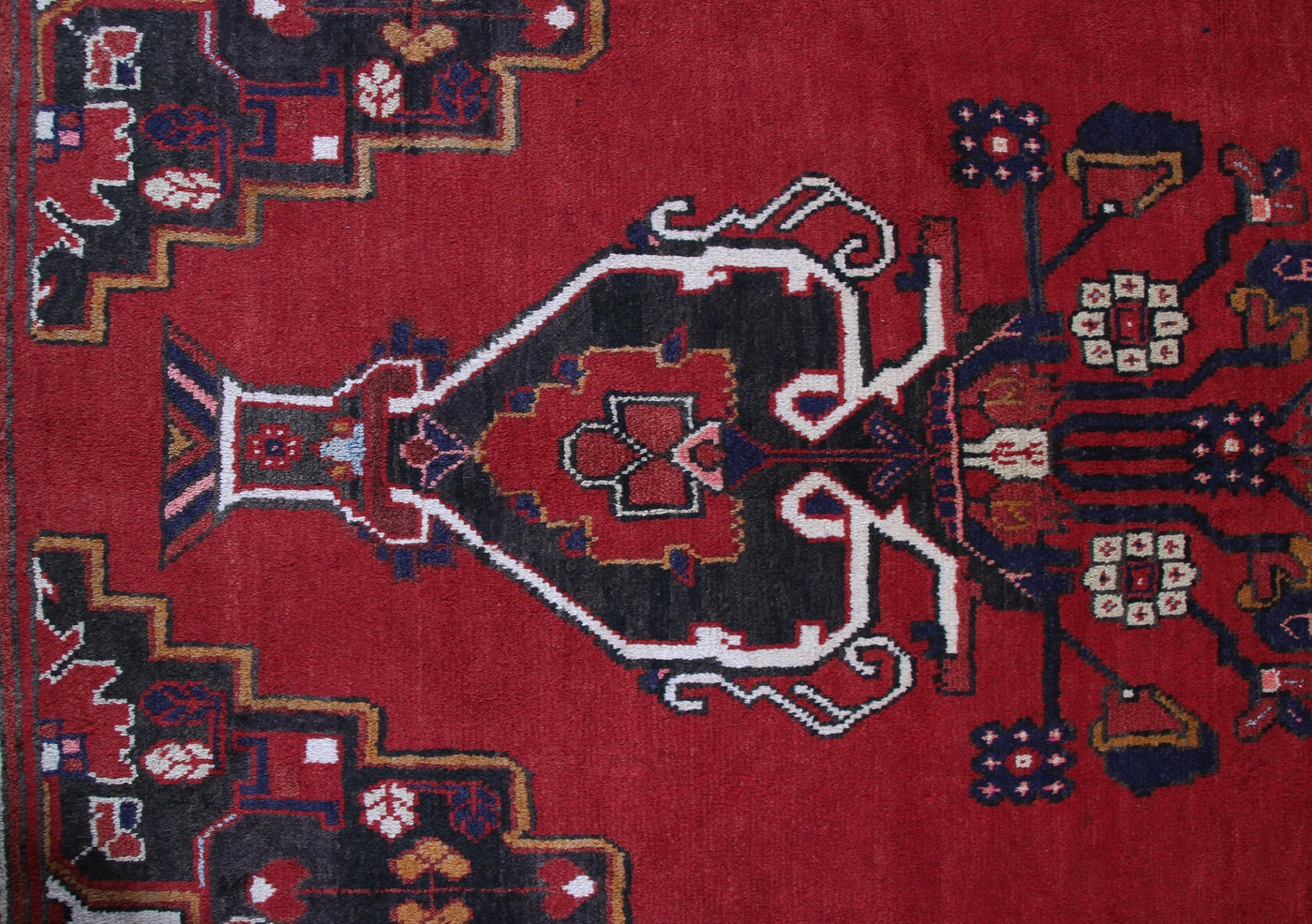 Vintage Lori Persian Rug – Scarlet Drift