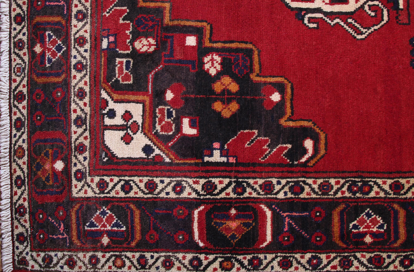 Vintage Lori Persian Rug – Scarlet Drift