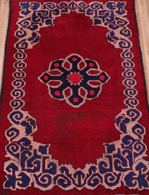 Ferdos Persian Rug, 90 x 150 cm hand knotted wool full rug view