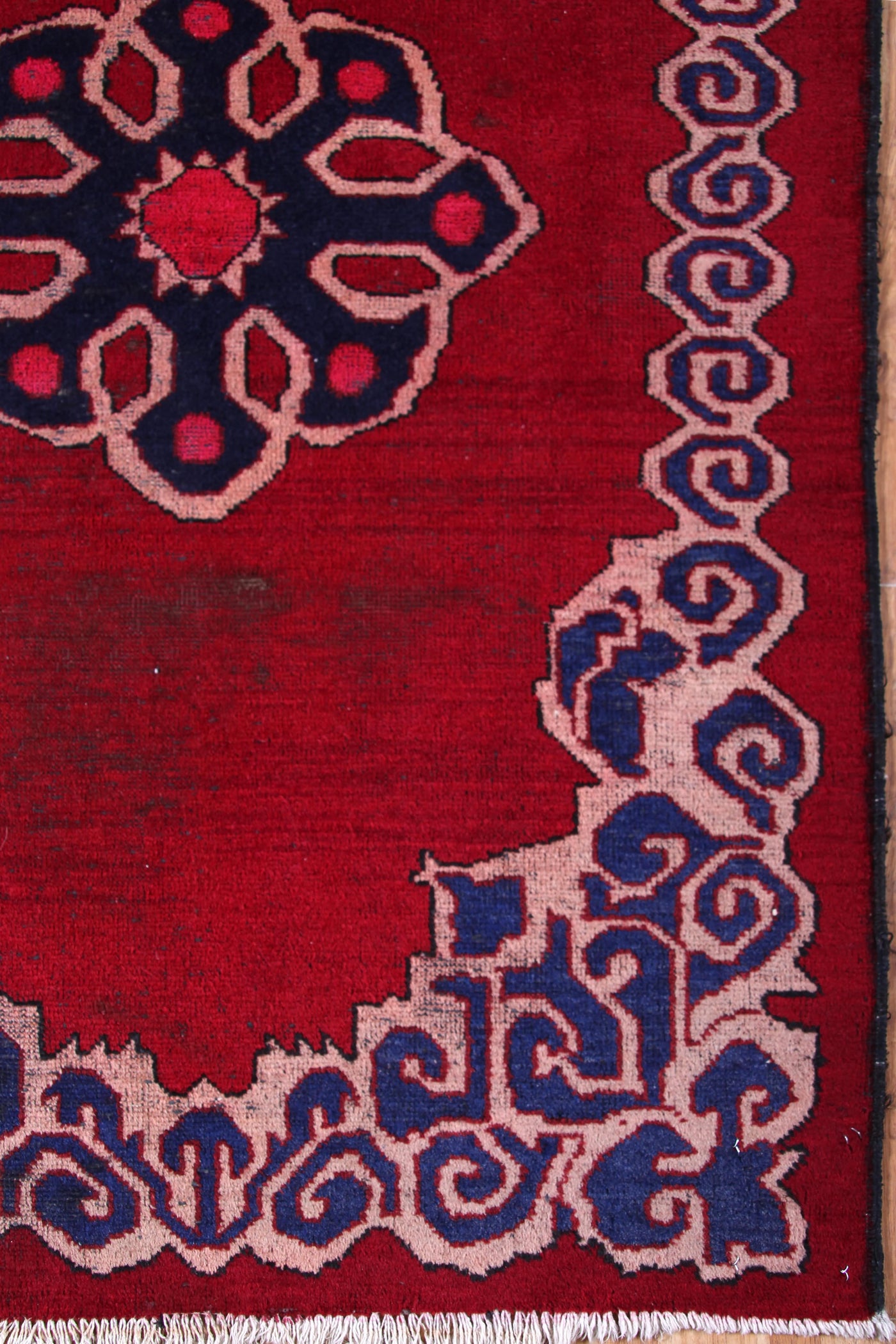 Ferdos Persian Rug, 90 x 150 cm hand knotted wool border detail
