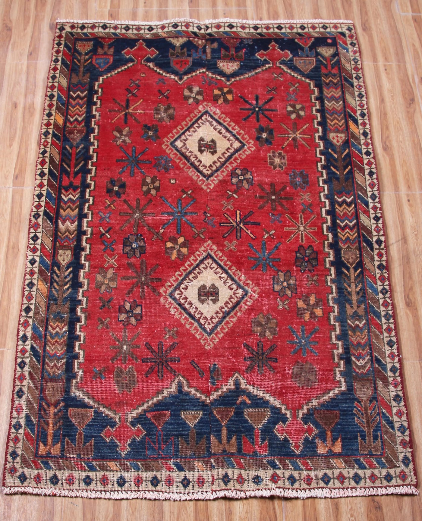 Sirjan Persian Rug, 97 x 150 cm hand knotted vintage wool room view