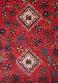 Sirjan Persian Rug, 97 x 150 cm hand knotted vintage wool medallion detail