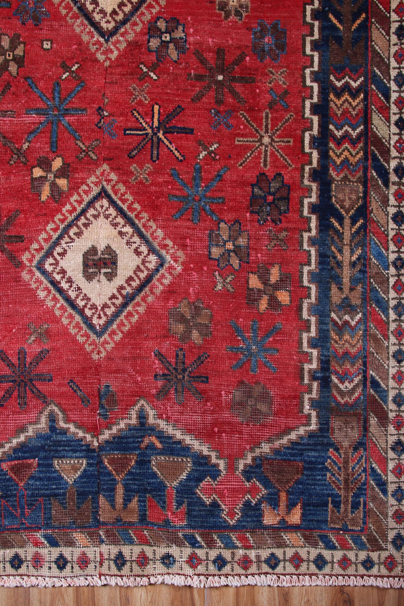 Sirjan Persian Rug, 97 x 150 cm hand knotted vintage wool border detail